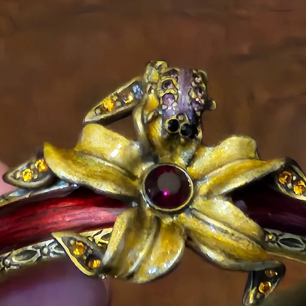 RARE JAY STRONGWATER LILY FLOWER FLORAL FROG CRYSTAL RED  ENAMEL NAPKIN RINGS